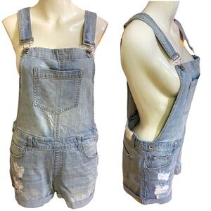 Dollhouse Shortalls Light Wash Size 13